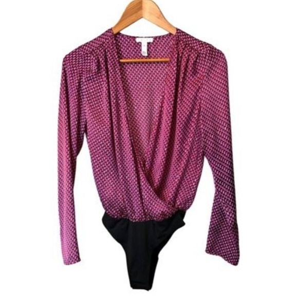 LEITH PINK PLUMIER FRANCES GEO SILKY BLOUSE/BODYSUIT SZ XS - Picture 2 of 7